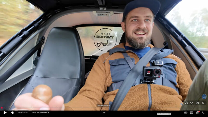 radelbande trying on twike 3